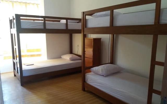 Bookit Backpacker Hostel - photo 2