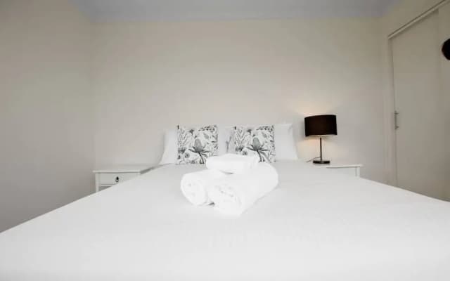Superb Luxe 5BR House@point Cook Near Lake - photo 4