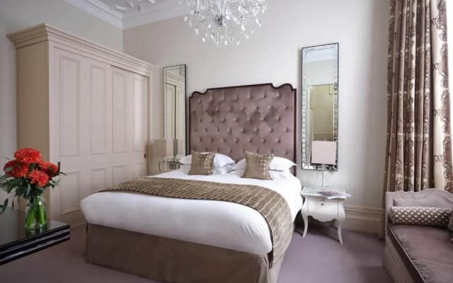 Sloane Club Hotel - photo 2