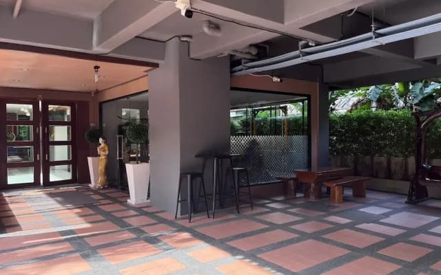 Westkey Kamala Hotel - photo 2
