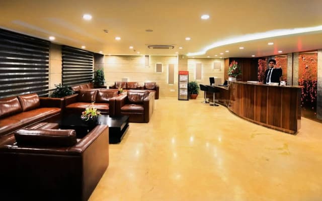 Hotel Regent Grand - photo 2