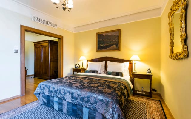Golden Well Hotel - photo 4