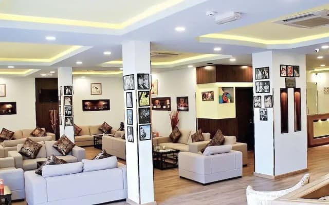 Weekdays Hotel - photo 2