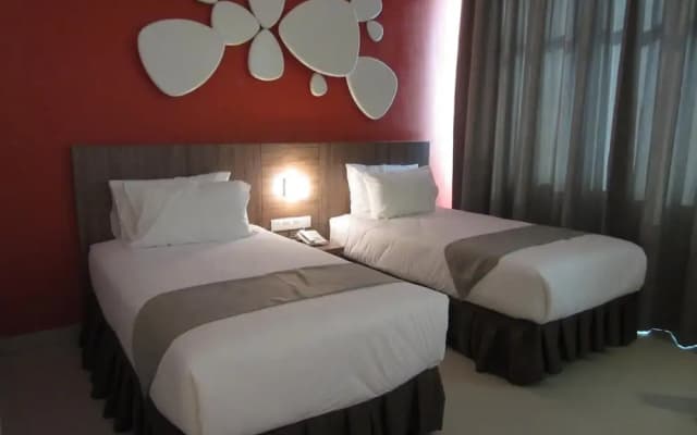D Hotel Seri Iskandar - photo 3