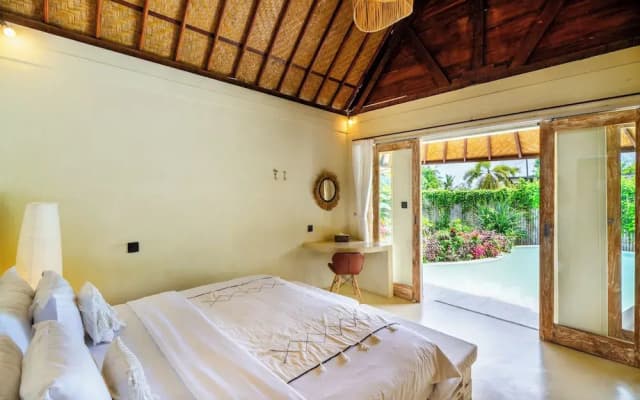 Villa Laguna by Pertama Stay - photo 4