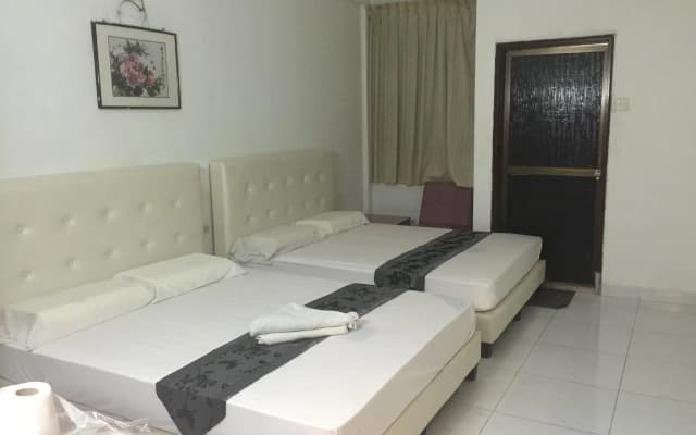 Lai Ming Hotel Cosmoland (SG Clean Certified) - photo 4
