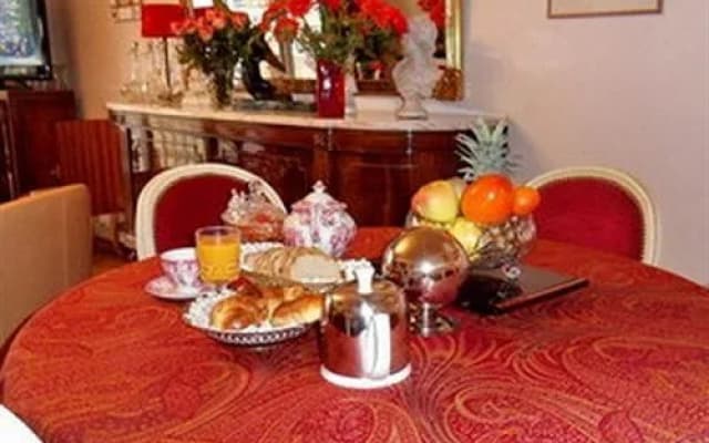Bed  Breakfast March DAligre - photo 3