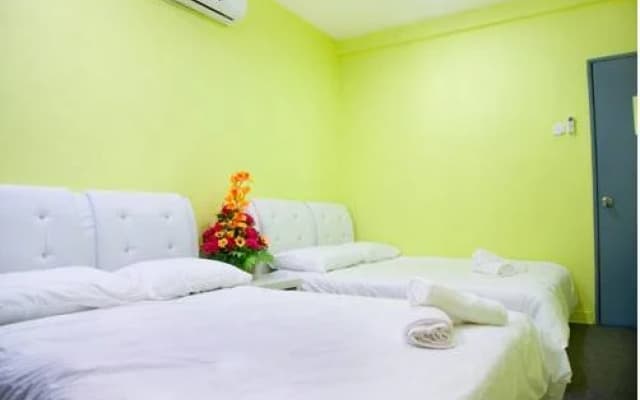 Home Phoenix Guest House - photo 3