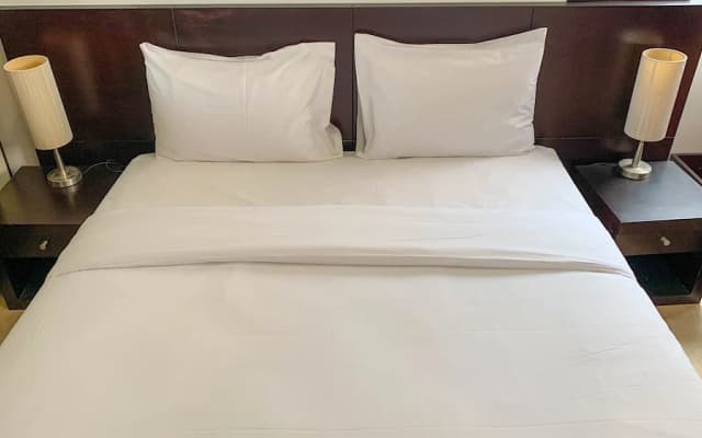 Comfort And Minimalist 2Br At Maple Park Sunter Apartment - photo 3