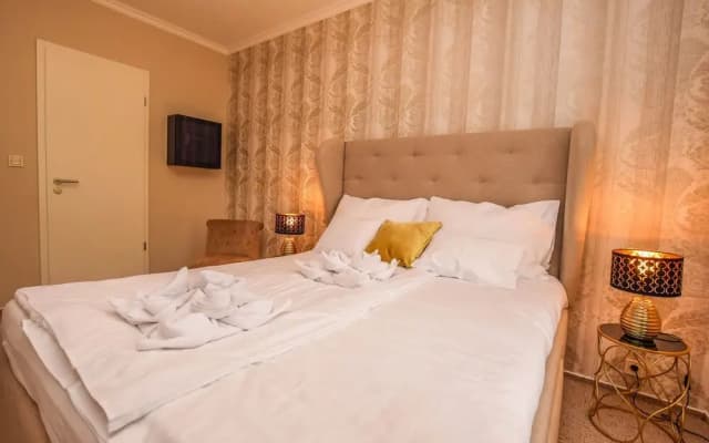 Arch Boutique Hotel - photo 2