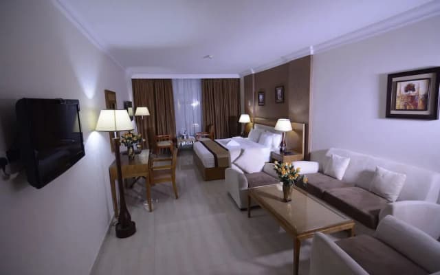 City Center Hotel - photo 4