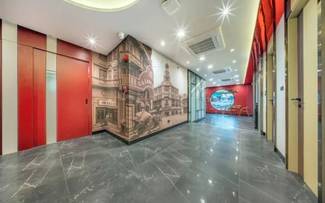 U Tor Yaowarat - photo 4