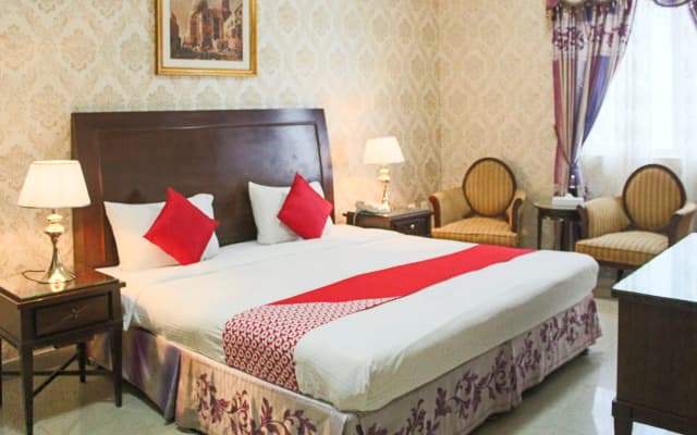 Clifton International Hotel - photo 2