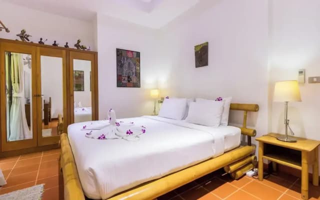 Luxury Four Bed Villa Jasmine, Infinity Pool, Full Staff , Chef and Breakfasts - photo 4