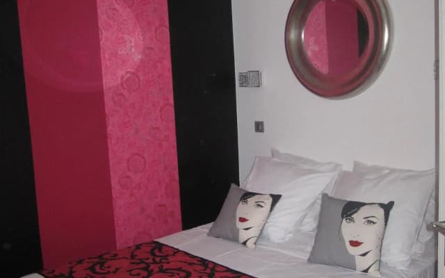 Hotel La Nouvelle République - photo 4
