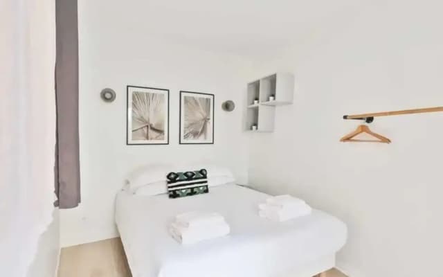 Appartement in the Heart of Paris Jardin du Luxembourg - photo 3
