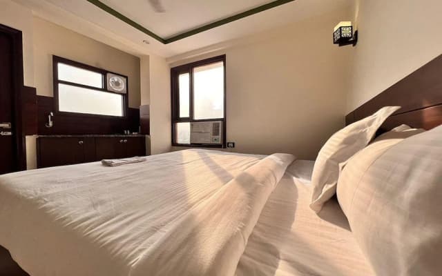 HR Grand Hotel - photo 4