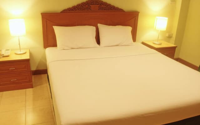 Golden Villa - photo 3