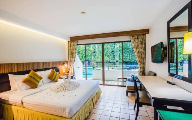 Karon Whale Resort Karon Beach (SHA Certified) - photo 3