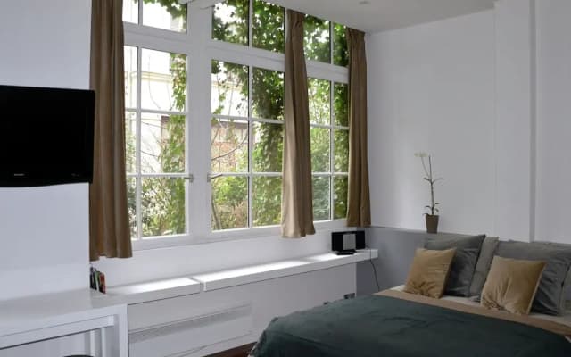 Modern Apartment in Île-de-france With Private Terrace - photo 3