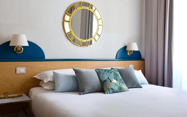 Aramis Deluxe Rooms - photo 5