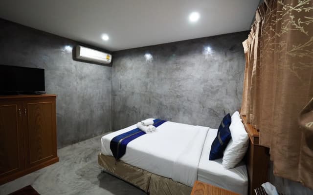 Phoom House - photo 2