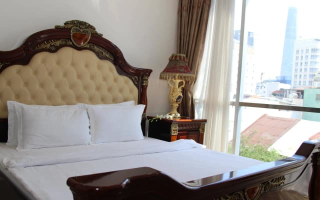 Happyland Hotel - photo 3