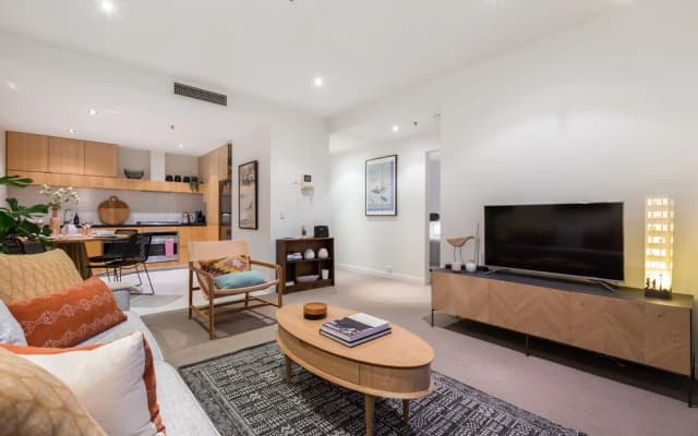 Auguste 2 Bdr Melbourne Apartment - photo 2