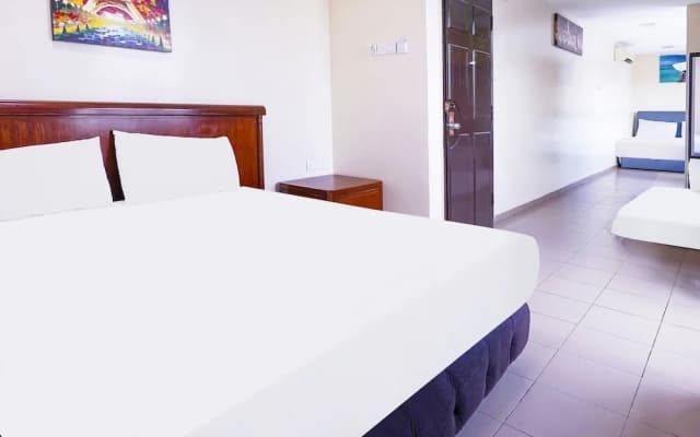 OYO 90486 Station Hotel - photo 5
