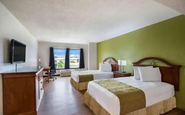OYO Hotel Orlando Airport - photo 4