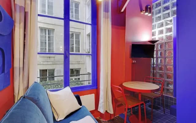 Cosy, Colourful Studio for 2 - Heart of "marais" - photo 3
