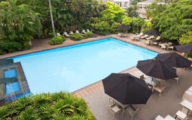 Ramada by Wyndham Colombo Hotel - photo 2