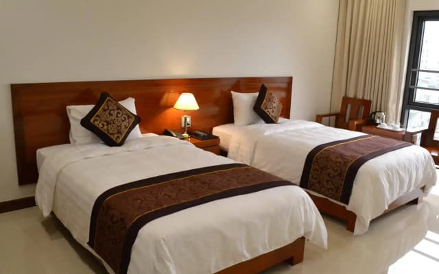 Thuy Nga Hotel Halong - photo 3