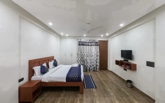 Under My Roof Luxury Apartment - photo 4