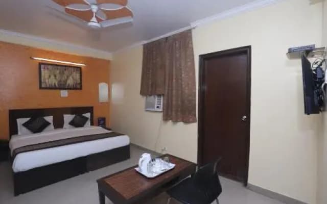 HOTEL GREEN PALACE Delhi Airport - photo 5