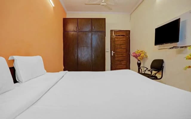 OYO Flagship 80533 Green Homes - photo 5