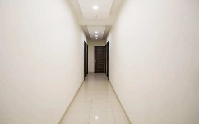 Capital O 71384 Hotel Jmk - photo 3