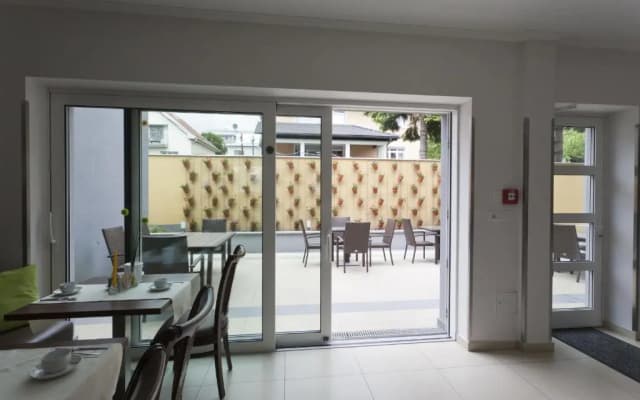 Primus Hotel & Apartments - photo 4