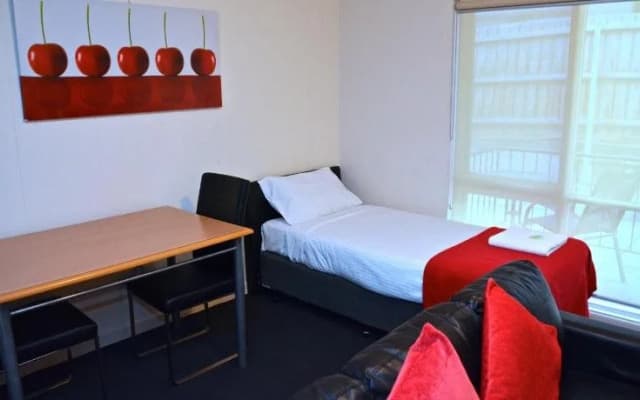 Essendon Apartments - photo 5