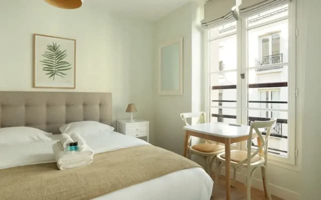 Charming Flat With AC - Center of Paris - photo 2