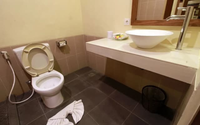 Diwangkara Beach Hotel & Resort - photo 5