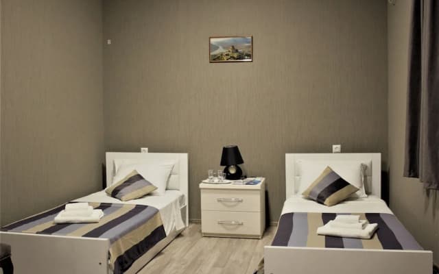 Twins Guesthouse - photo 4