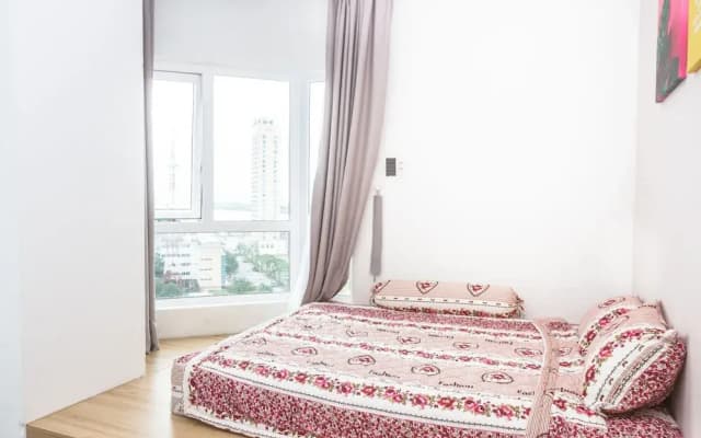 Riverside Apartment in Monarchy Apartment - photo 2