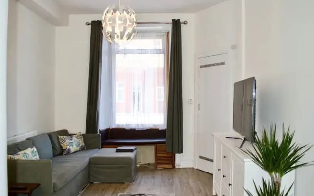 Bright And Modern 1 Bedroom Flat - photo 4