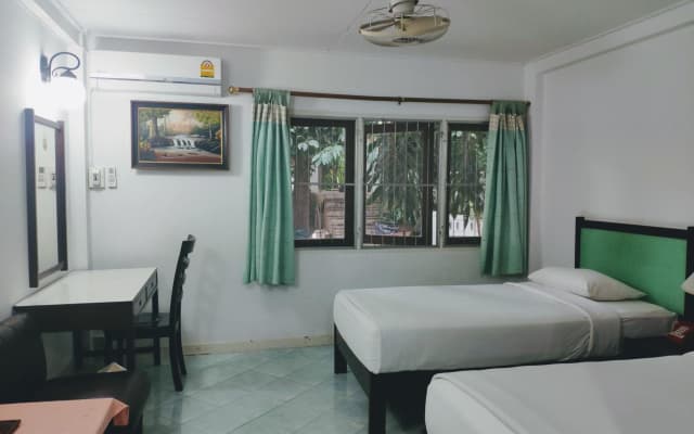 Changpuak Hotel - photo 3
