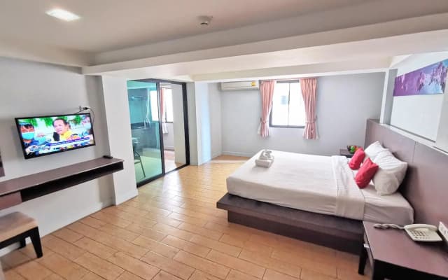 Jomtien Beach Hostel - photo 2