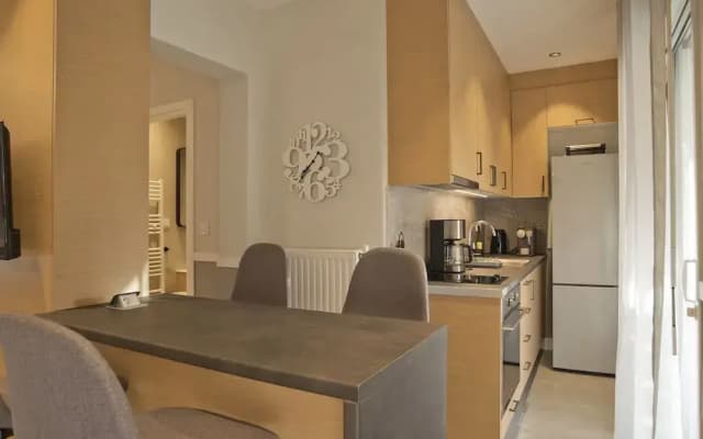Urban Allure in Athina - photo 2