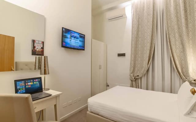 Hotel Accademia - photo 5