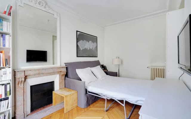 Charming Apartment- 2br-4p- Parc Monceau - photo 4
