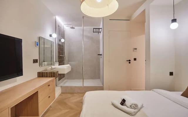 Amazing AC Apartment Center of Paris Le Marais - photo 3